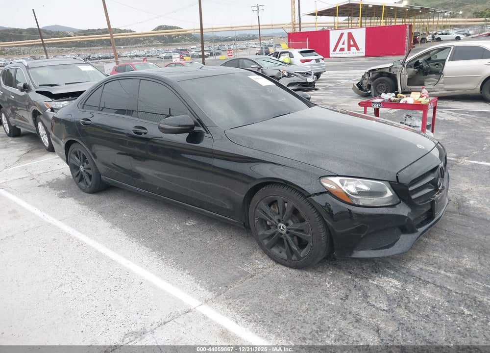 2018 MERCEDES-BENZ C 300 VIN: 55SWF4JB8JU243699
