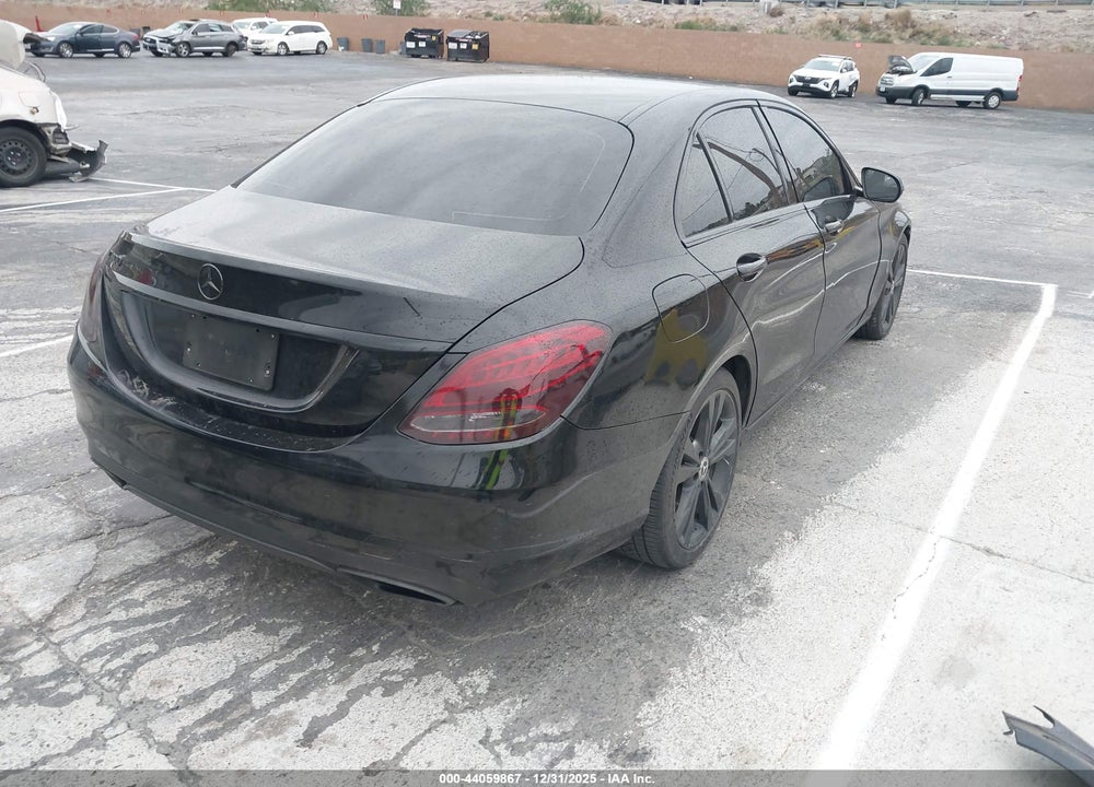 2018 MERCEDES-BENZ C 300 VIN: 55SWF4JB8JU243699