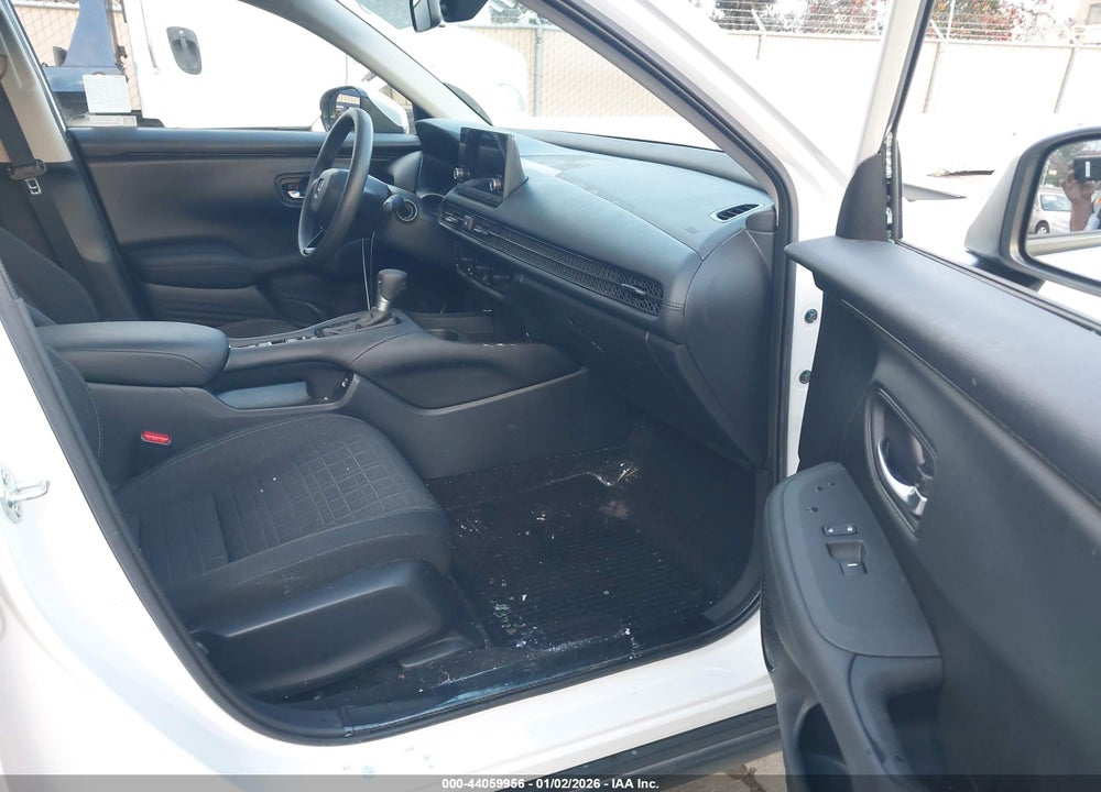 2023 HONDA HR-V AWD LX VIN: 3CZRZ2H3XPM748487