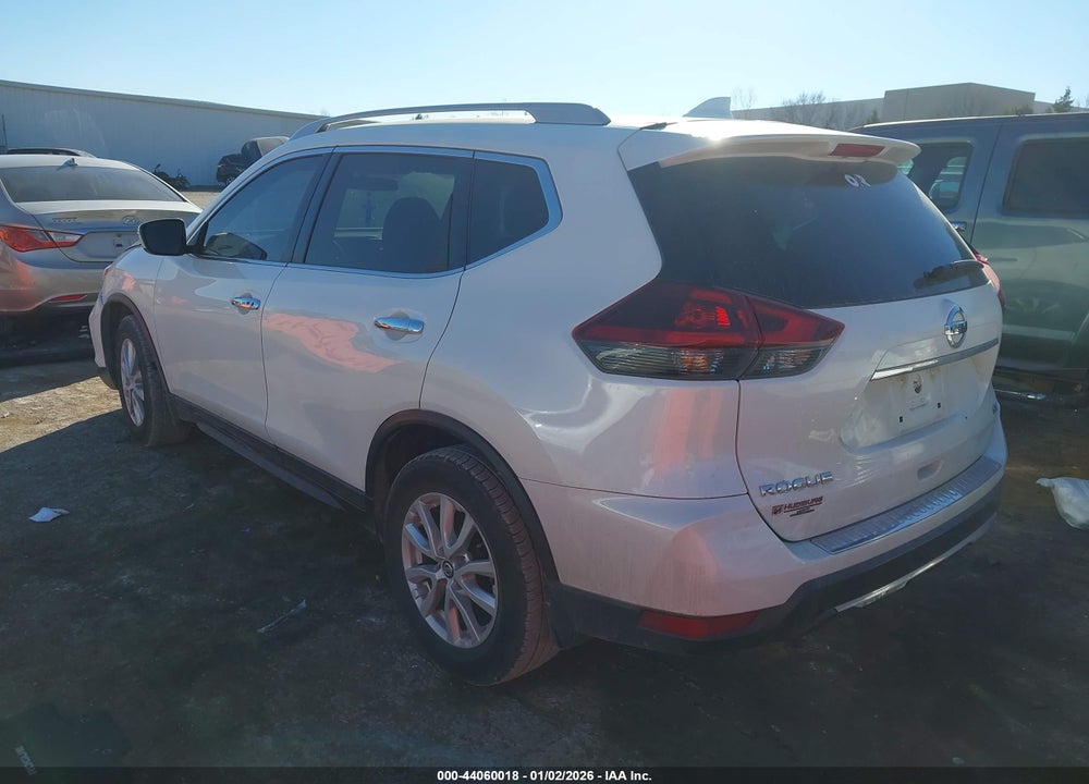2018 NISSAN ROGUE SV VIN: 5N1AT2MT6JC755421