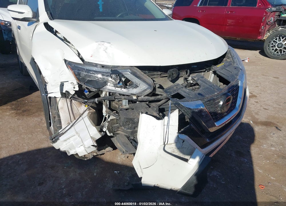 2018 NISSAN ROGUE SV VIN: 5N1AT2MT6JC755421