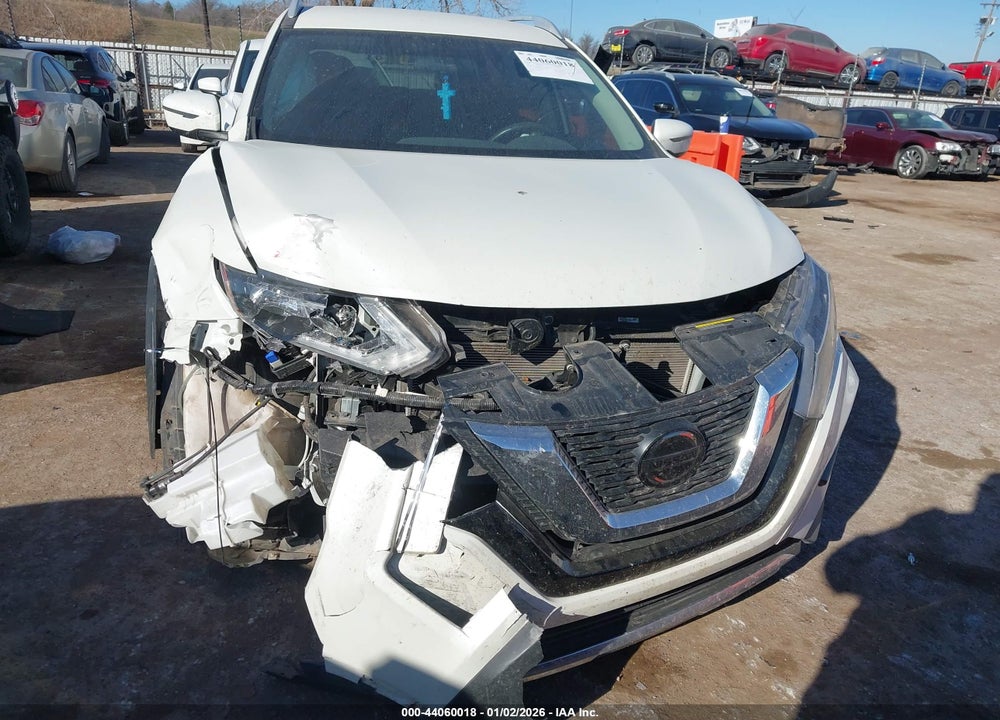 2018 NISSAN ROGUE SV VIN: 5N1AT2MT6JC755421