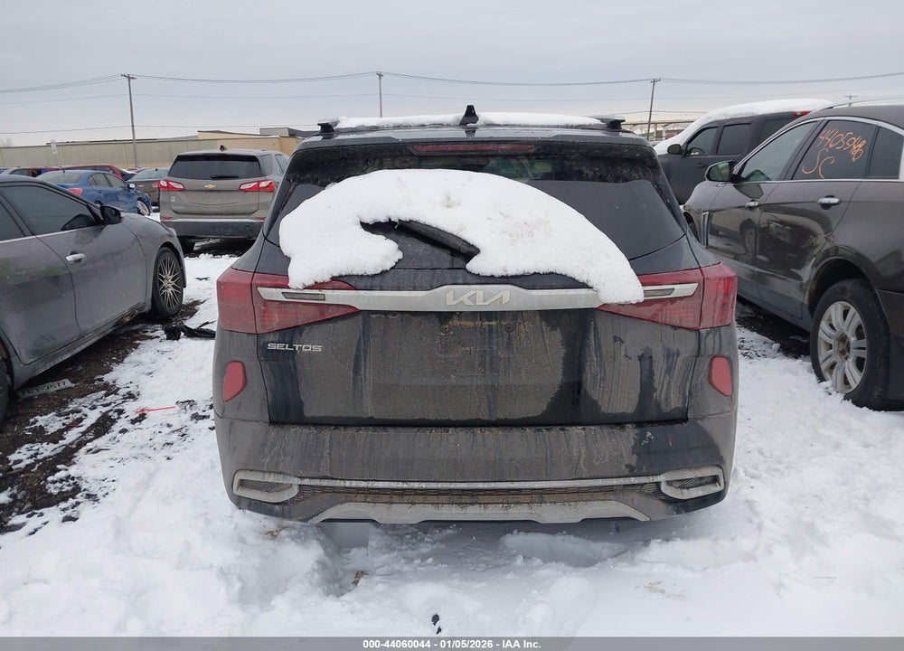 2022 KIA SELTOS EX VIN: KNDERCAAXN7237825