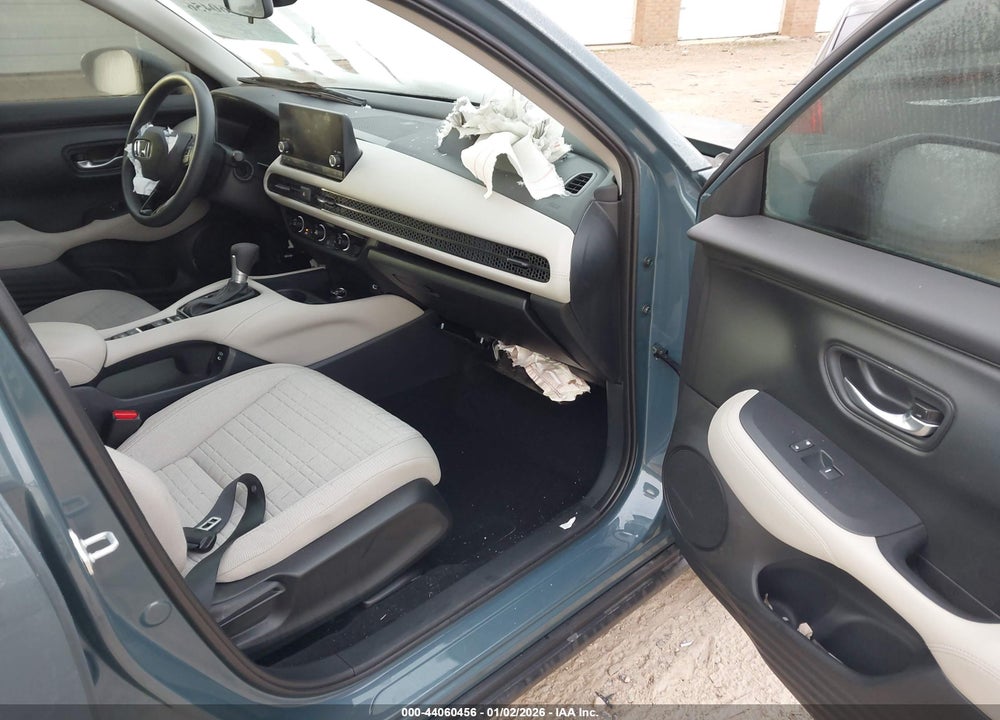 2025 HONDA HR-V AWD LX VIN: 3CZRZ2H34SM721116