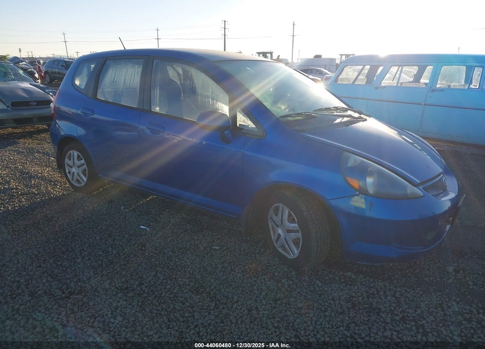 2007 HONDA FIT VIN: JHMGD38437S045040