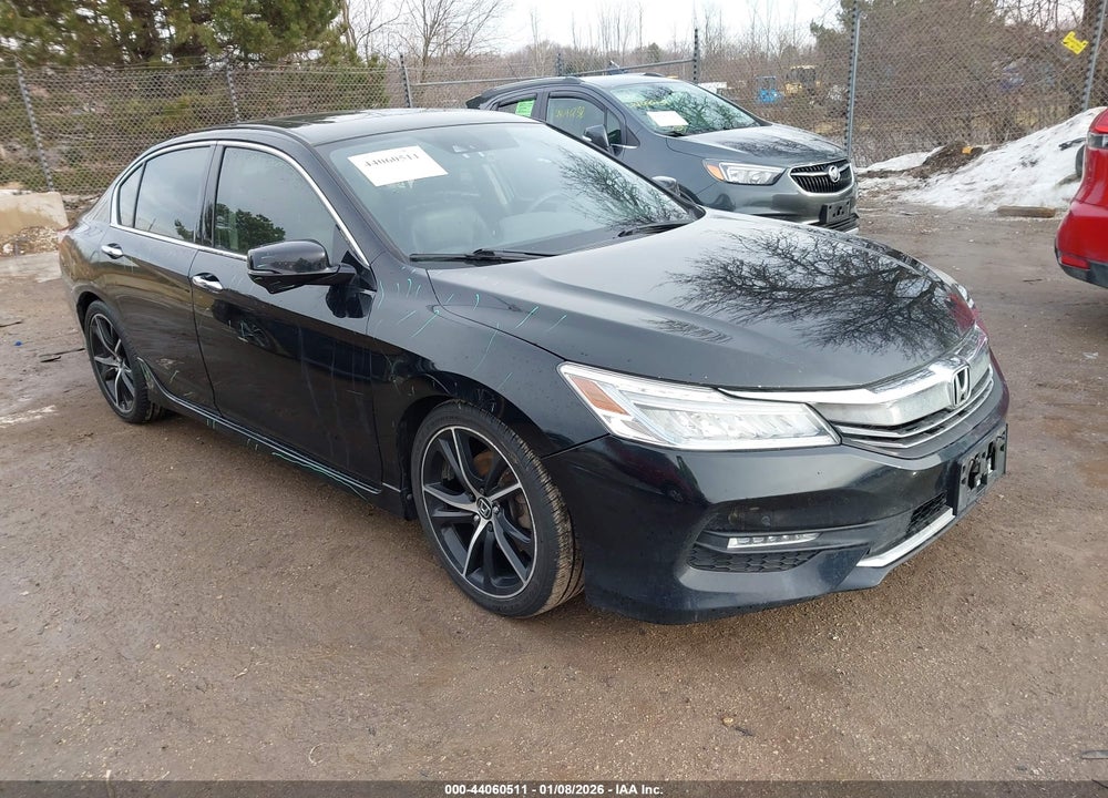 2016 HONDA ACCORD TOURING VIN: 1HGCR3F92GA006107
