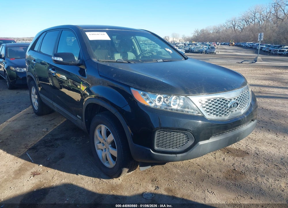 2011 KIA SORENTO LX VIN: 5XYKTCA18BG018591