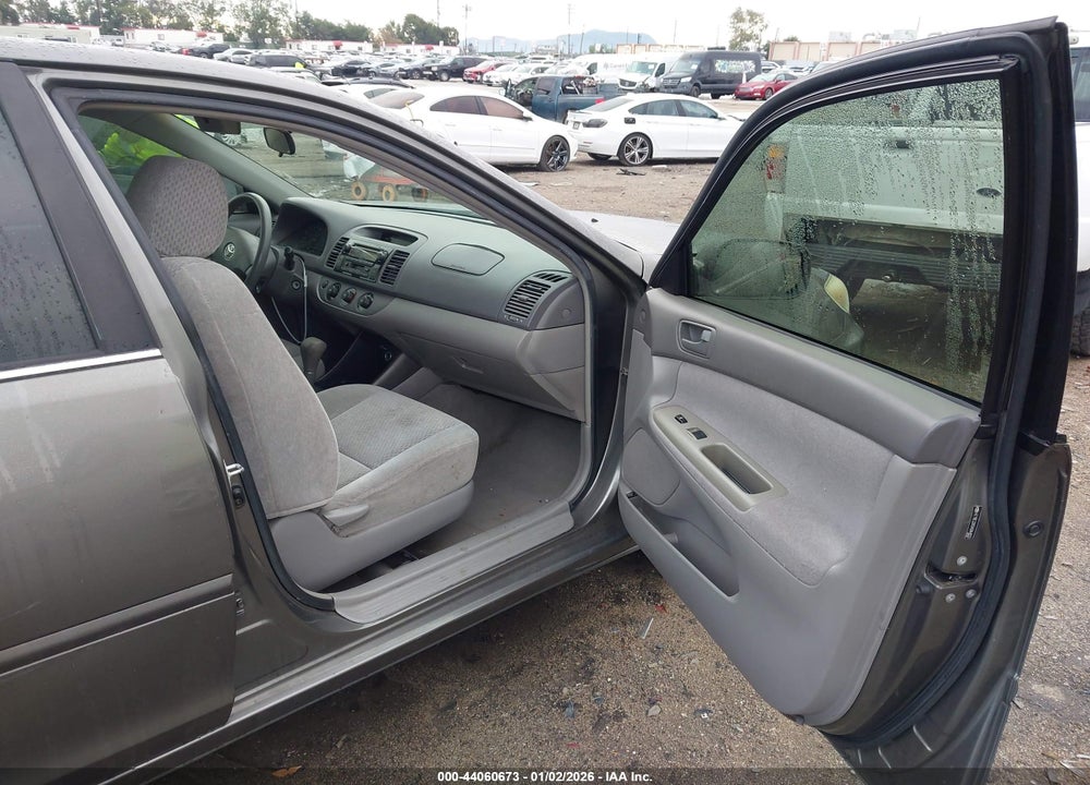 2004 TOYOTA CAMRY LE VIN: 4T1BE32K04U844933