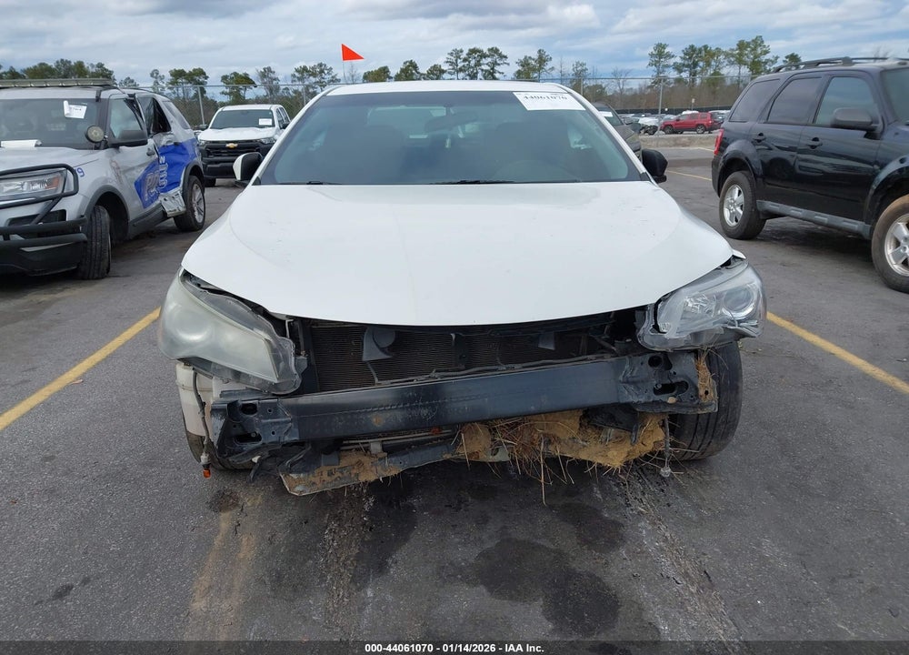 2017 TOYOTA CAMRY SE VIN: 4T1BF1FKXHU323638