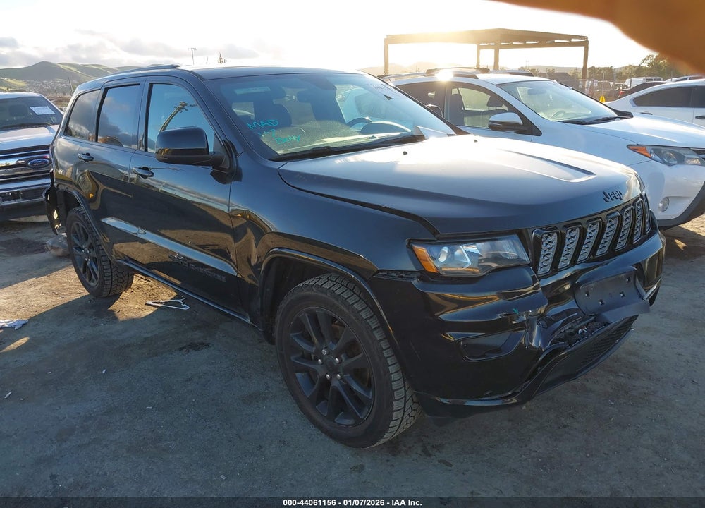2017 JEEP GRAND CHEROKEE ALTITUDE 4X4 VIN: 1C4RJFAG4HC895540