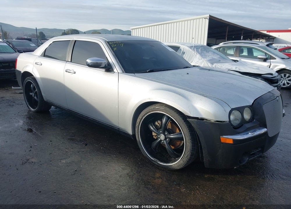 2005 CHRYSLER 300C VIN: 2C3AA63H35H608348