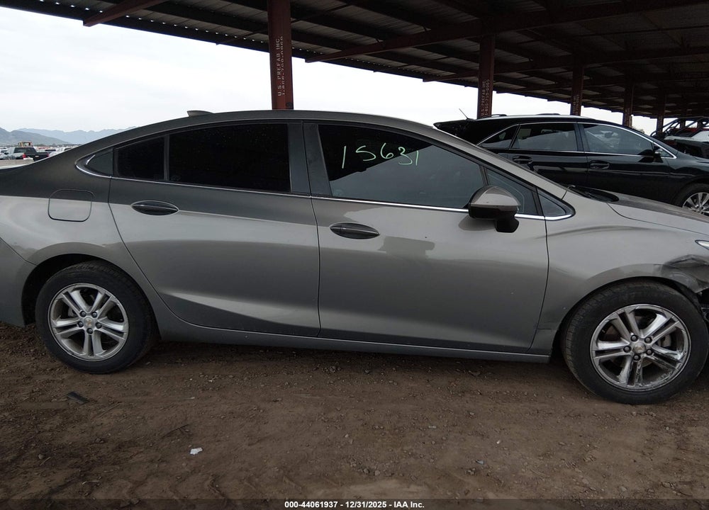 2017 CHEVROLET CRUZE LT AUTO VIN: 1G1BE5SM6H7221282