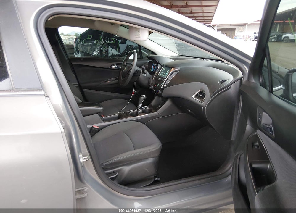 2017 CHEVROLET CRUZE LT AUTO VIN: 1G1BE5SM6H7221282
