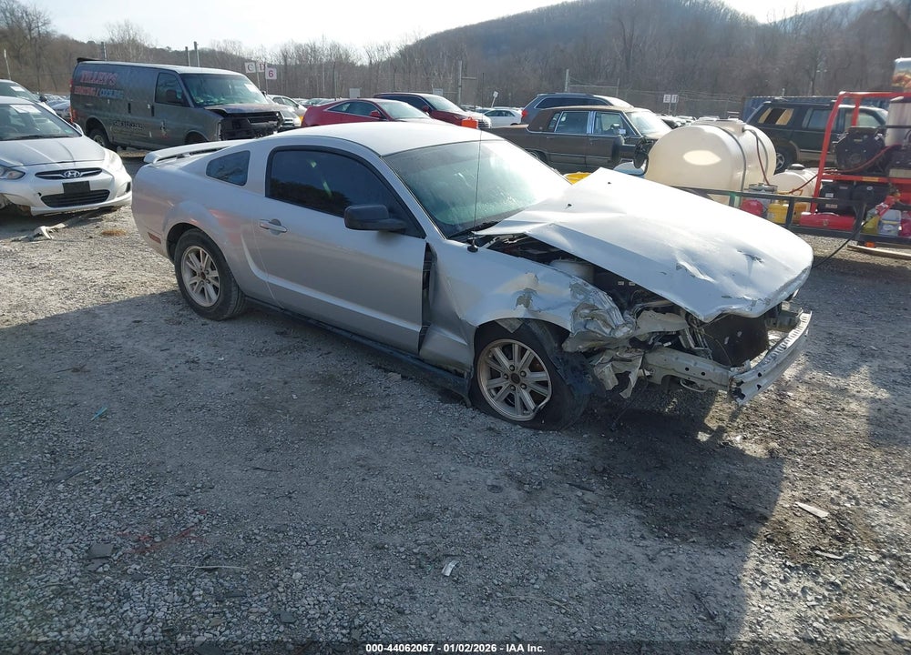 2006 FORD MUSTANG V6 VIN: 1ZVFT80N165188905