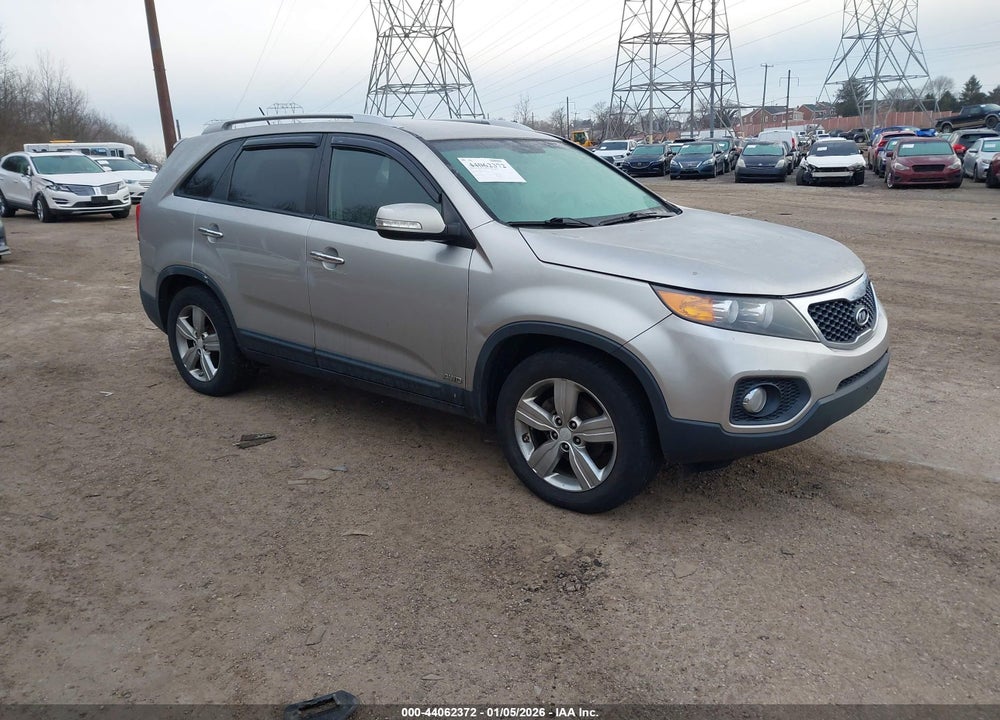 2013 KIA SORENTO EX VIN: 5XYKUDA6XDG387888