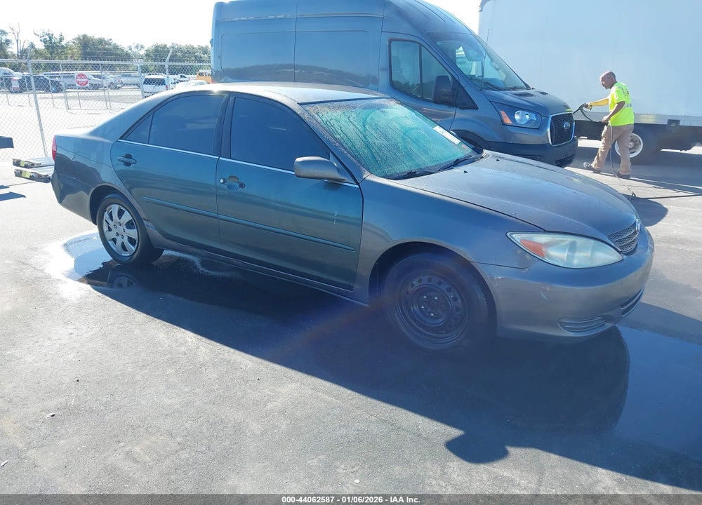2002 TOYOTA CAMRY XLE VIN: 4T1BE32K02U614449