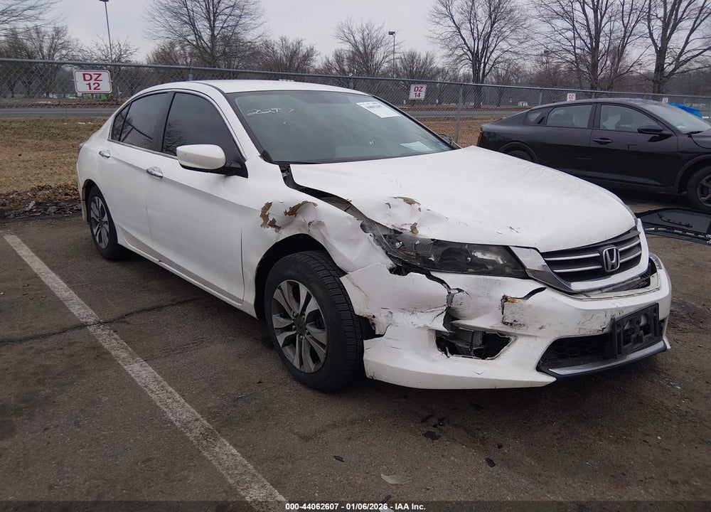 2013 HONDA ACCORD LX VIN: 1HGCR2F38DA069827
