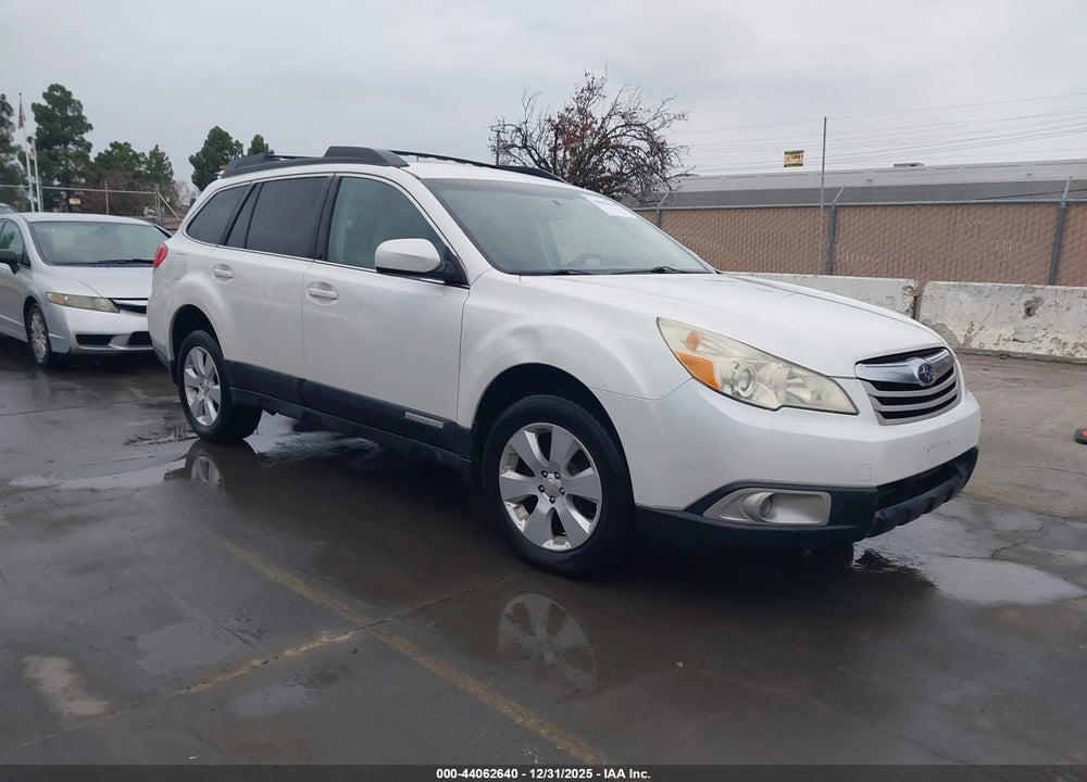 2011 SUBARU OUTBACK 2.5I PREMIUM VIN: 4S4BRBCC4B3400513