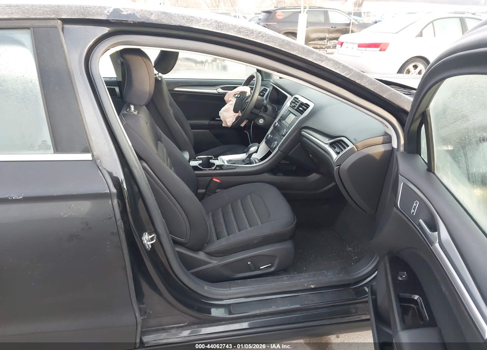2015 FORD FUSION SE VIN: 1FA6P0H70F5125542