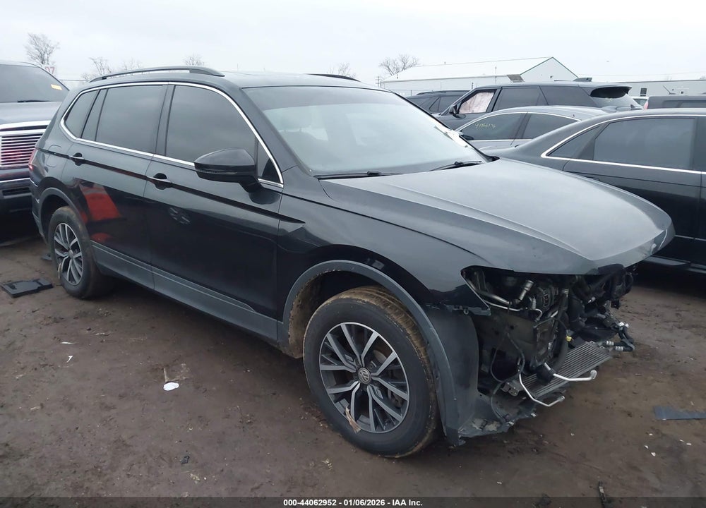 2019 VOLKSWAGEN TIGUAN VIN: 3VV3B7AX9KM126807