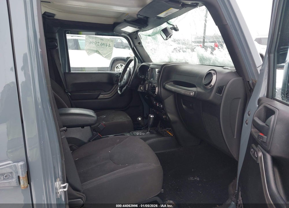 2015 JEEP WRANGLER UNLIMITED SPORT VIN: 1C4BJWDG3FL641540