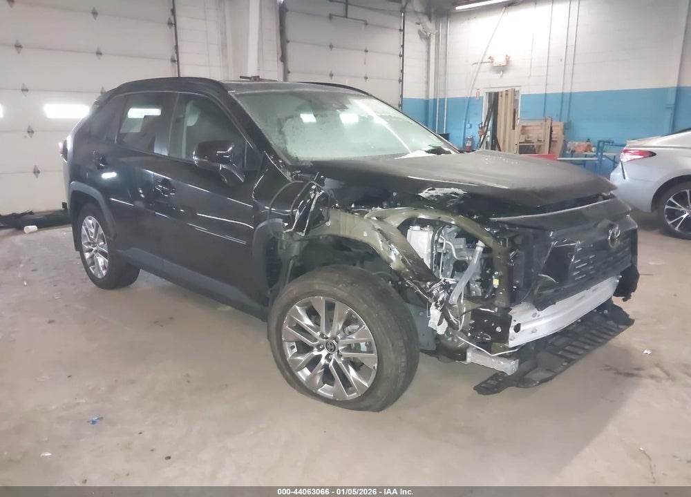 2024 TOYOTA RAV4 XLE PREMIUM VIN: 2T3A1RFV6RW425756