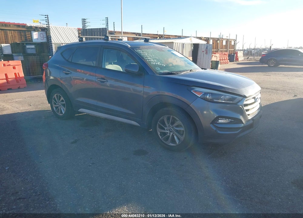 2018 HYUNDAI TUCSON SEL VIN: KM8J33A40JU691535