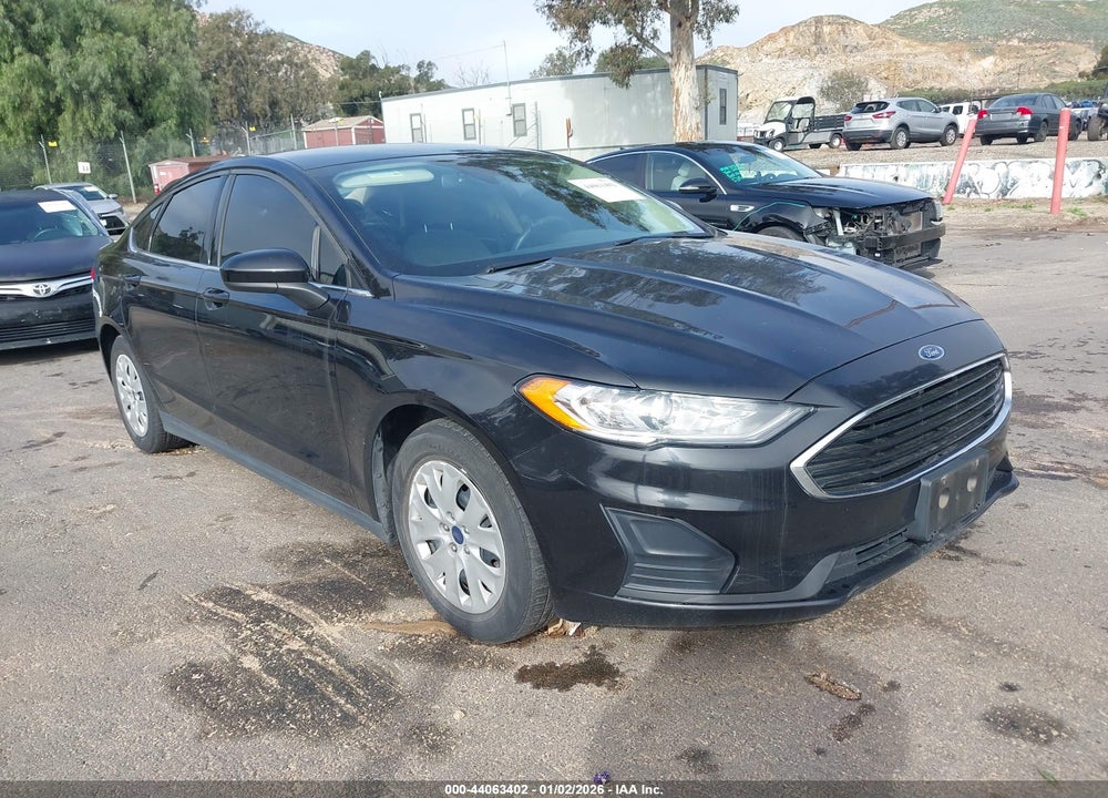 2020 FORD FUSION S VIN: 3FA6P0G77LR113477