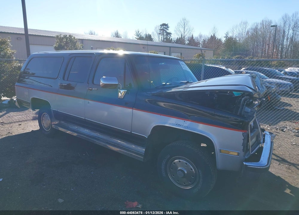 1990 GMC SUBURBAN V15 CONVENTIONAL VIN: 1GKEV16K1LF530005