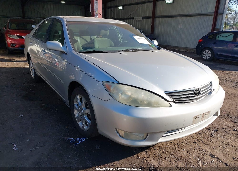 2005 TOYOTA CAMRY XLE VIN: 4T1BE30K35U575475