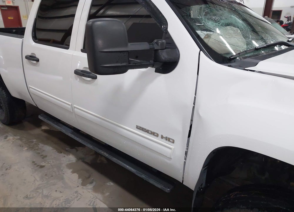 2011 GMC SIERRA 2500HD SLE VIN: 1GT120CG5BF217678