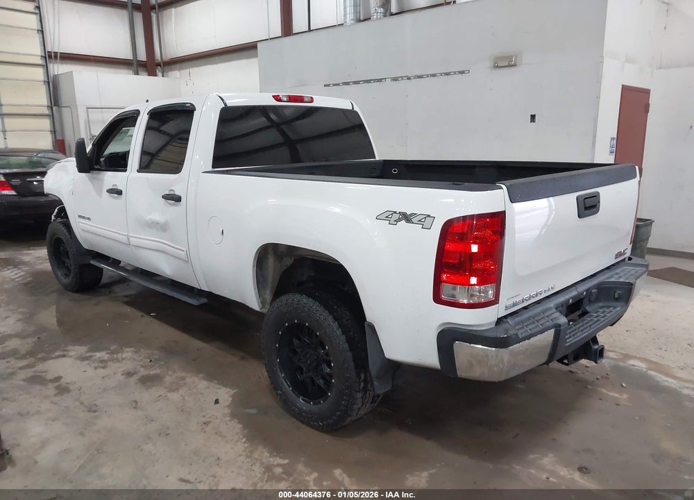 2011 GMC SIERRA 2500HD SLE VIN: 1GT120CG5BF217678