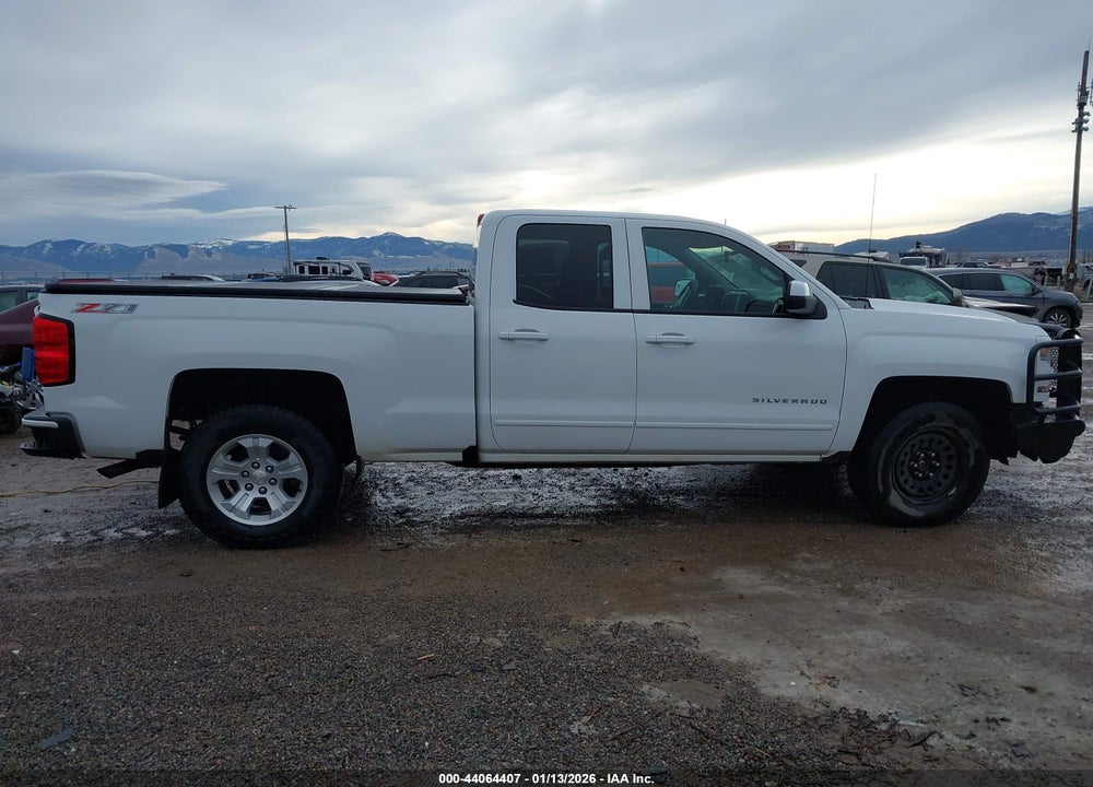 2017 CHEVROLET SILVERADO 1500 2LT VIN: 1GCVKREC9HZ266857