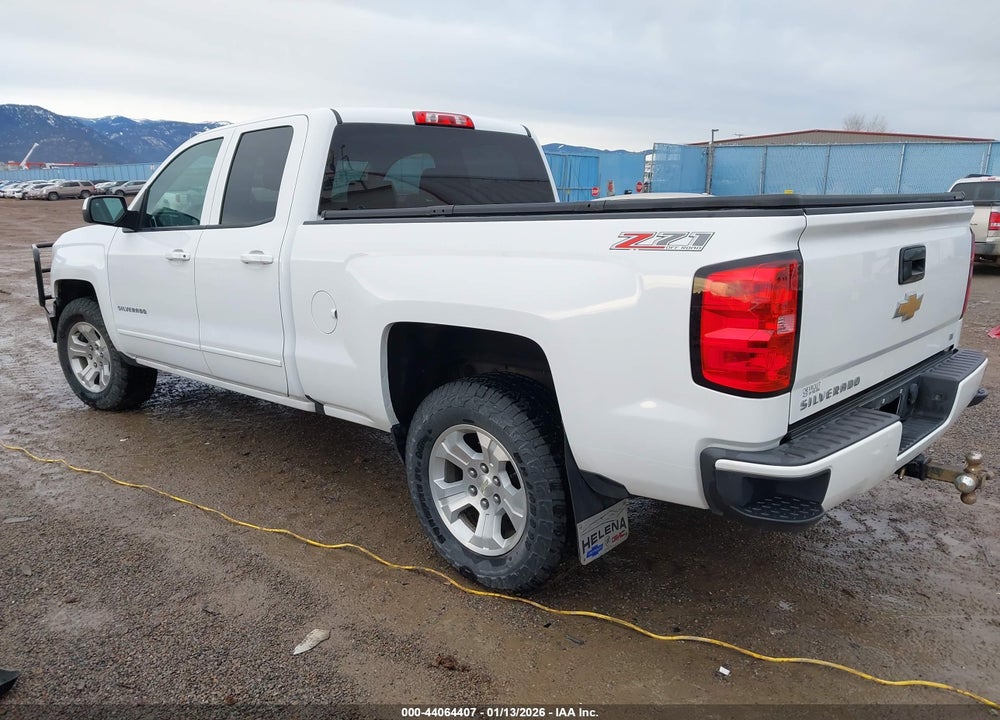 2017 CHEVROLET SILVERADO 1500 2LT VIN: 1GCVKREC9HZ266857
