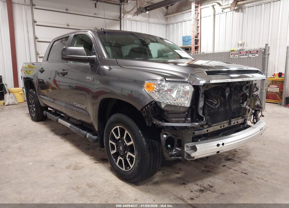 2015 TOYOTA TUNDRA SR5 5.7L V8 VIN: 5TFDW5F16FX467162
