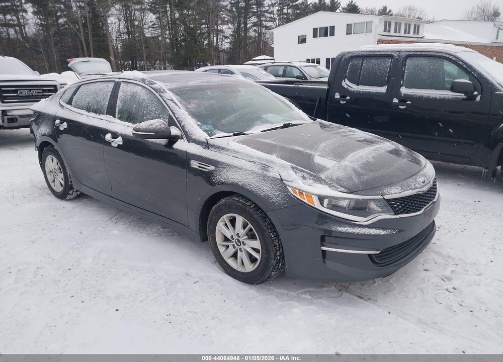 2017 KIA OPTIMA LX VIN: 5XXGT4L38HG149303