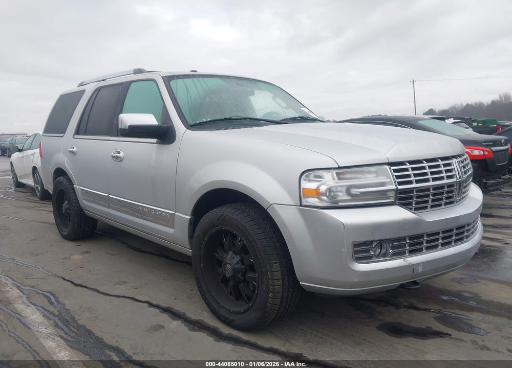 2014 LINCOLN NAVIGATOR VIN: 5LMJJ2H53EEL03905