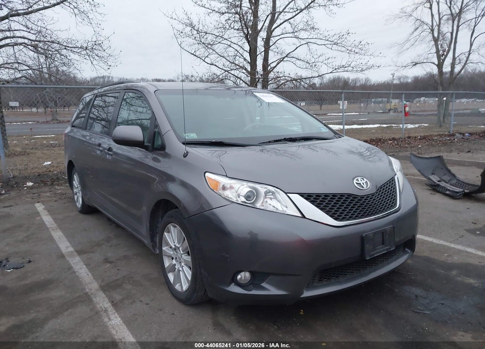 2011 TOYOTA SIENNA XLE VIN: 5TDDK3DC0BS004311
