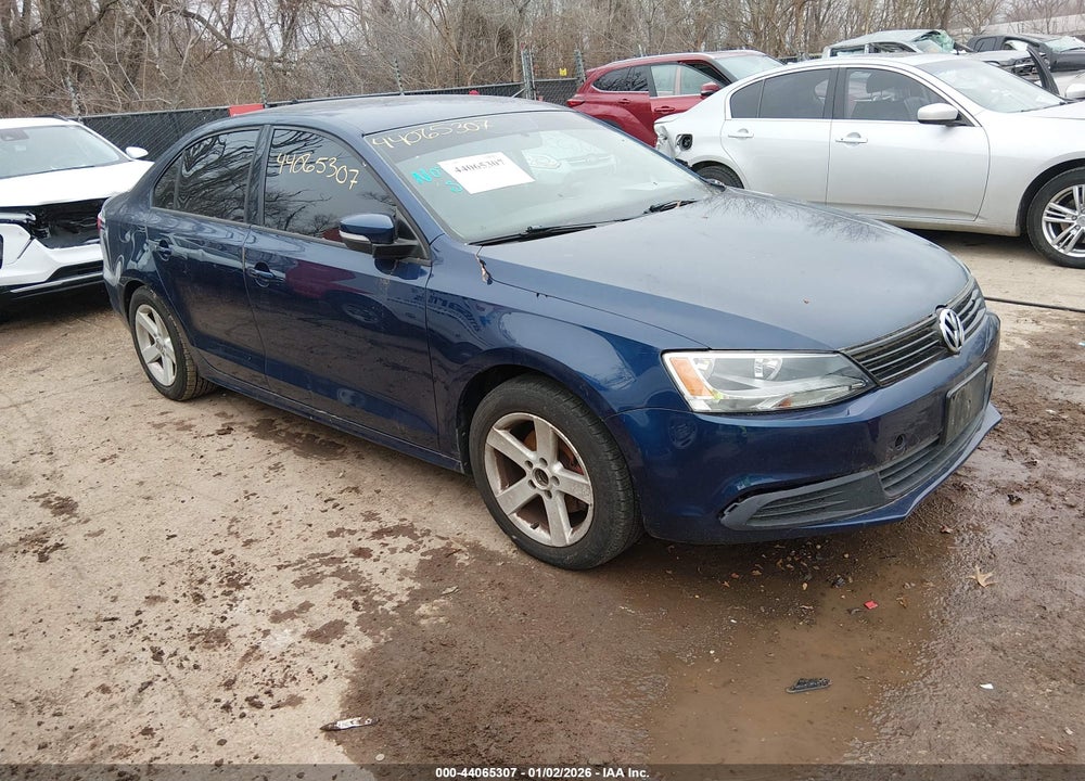 2014 VOLKSWAGEN JETTA 1.8T SE VIN: 3VWD17AJ8EM239019