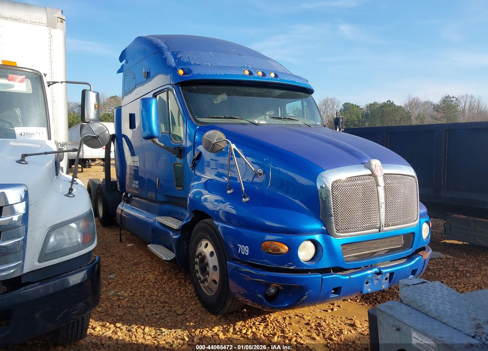 2007 KENWORTH CONSTRUCTION T2000 VIN: 1XKTD49X07J186091