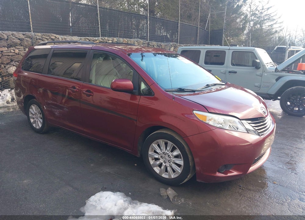 2013 TOYOTA SIENNA LE 7 PASSENGER VIN: 5TDJK3DC0DS062361