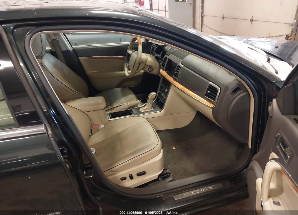 2010 LINCOLN MKZ VIN: 3LNHL2JC0AR656890