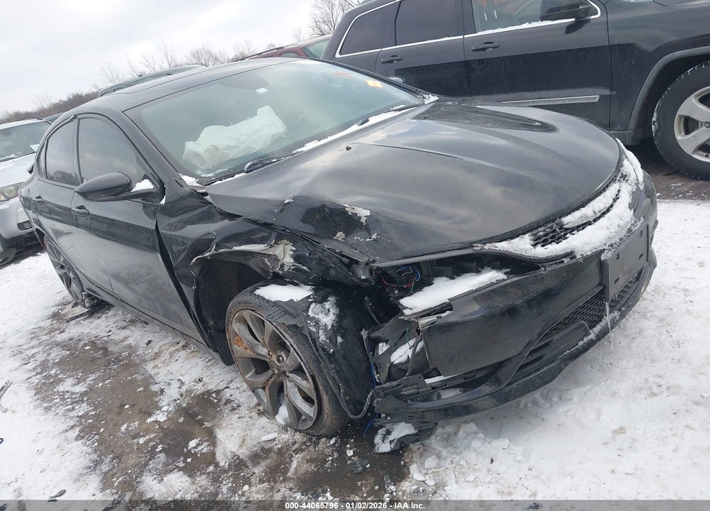 2016 CHRYSLER 200 S VIN: 1C3CCCBB3GN138752