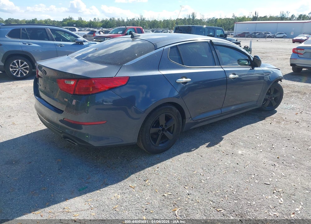 2015 KIA OPTIMA LX VIN: KNAGM4A72F5570306