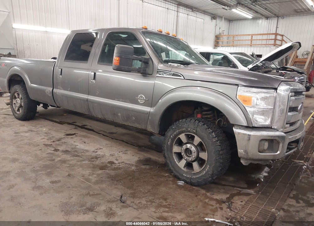 2011 FORD F-250 LARIAT VIN: 1FT7W2BT1BEC34055