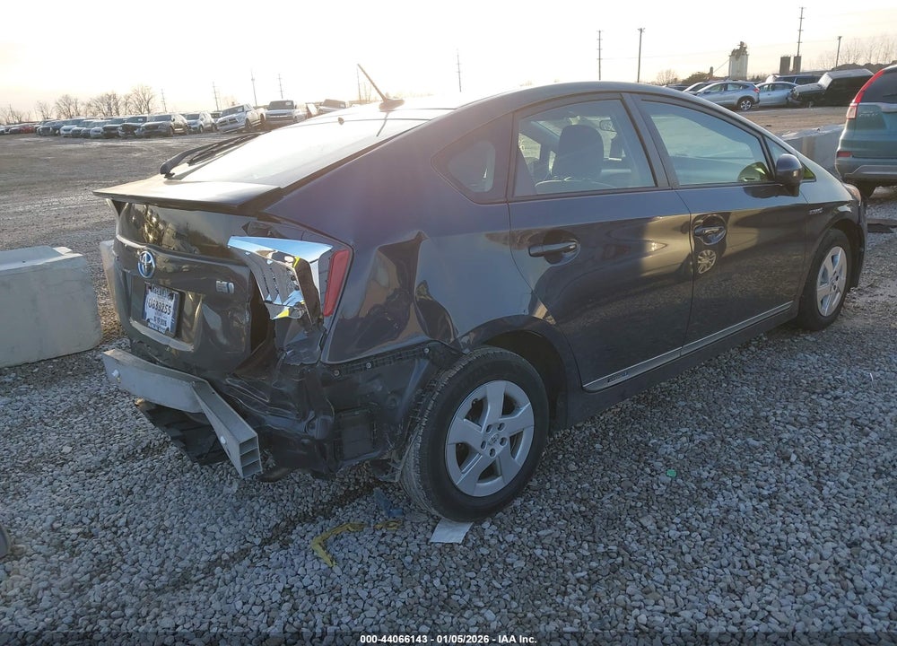 2011 TOYOTA PRIUS TWO VIN: JTDKN3DUXB5362156