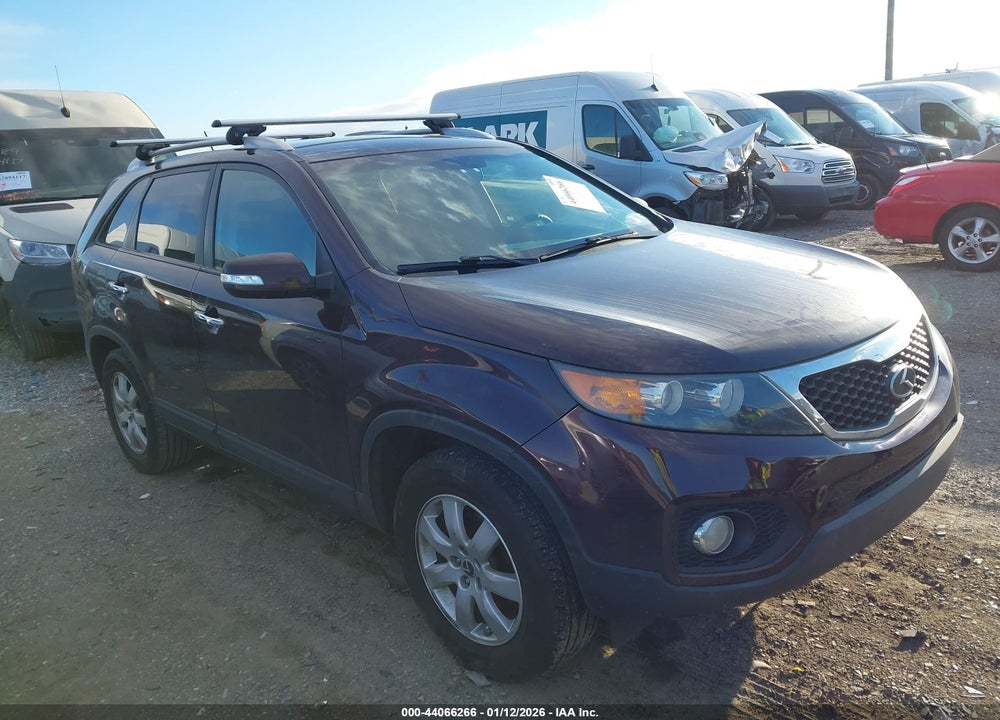 2011 KIA SORENTO LX VIN: 5XYKT4A1XBG115992