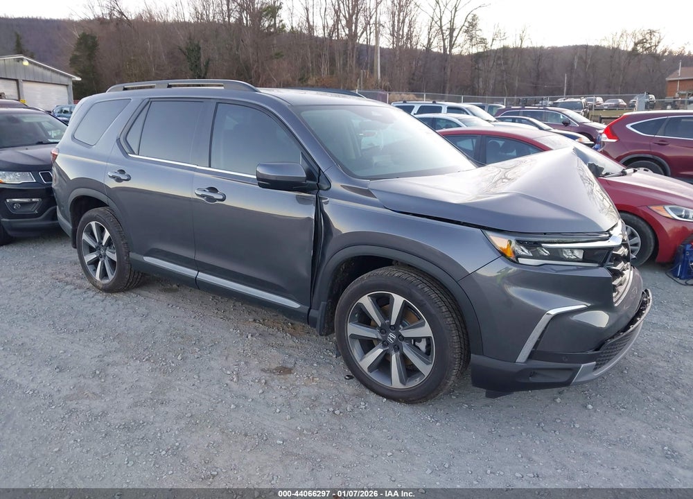 2025 HONDA PILOT TOURING VIN: 5FNYG1H78SB177552