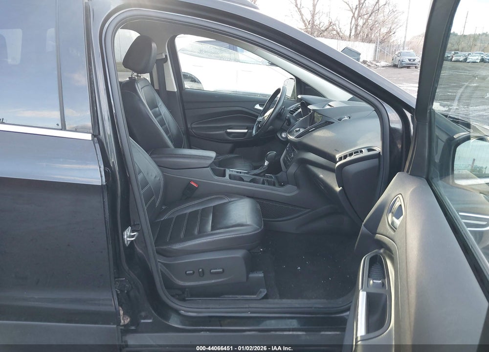 2017 FORD ESCAPE SE VIN: 1FMCU9G94HUD79885