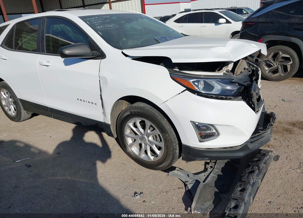 2020 CHEVROLET EQUINOX FWD LS VIN: 3GNAXHEV1LS673838